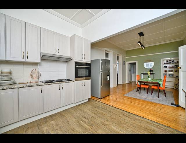 5 BEDROOM HOUSE FOR SALE IN GLENWOOD
